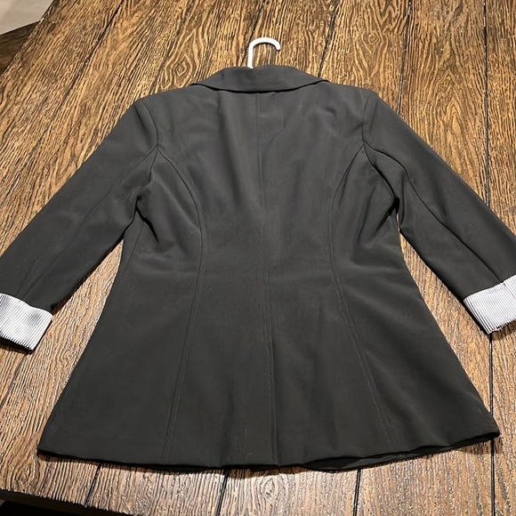 Black blazer with cuffed sleeves size L - Picture 5 of 6
